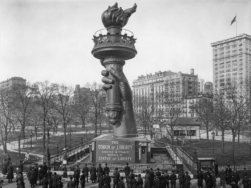 statue-of-liberty-torch-madison-square-park-fundraising-1880.png